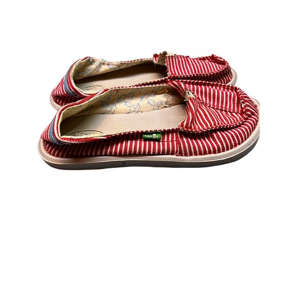 Sanuk Red White Striped Castaway Low Top Moccasins Flat Slip On Shoes Girls - Picture 3 of 6